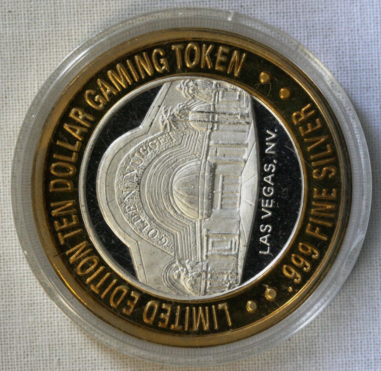 Limited edition 10 dollar gaming token golden nugget